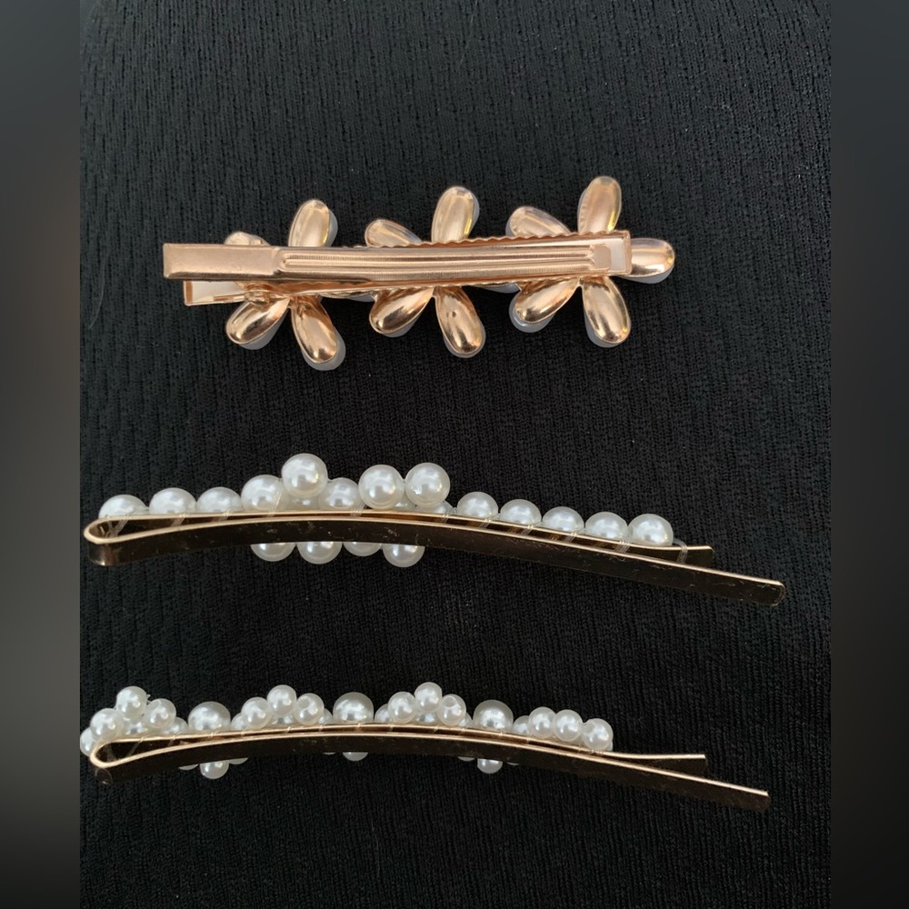Hair Accessories- set of 3.  Faux pearls adorn these gold tone hair decor ❣️ - Picture 2 of 3